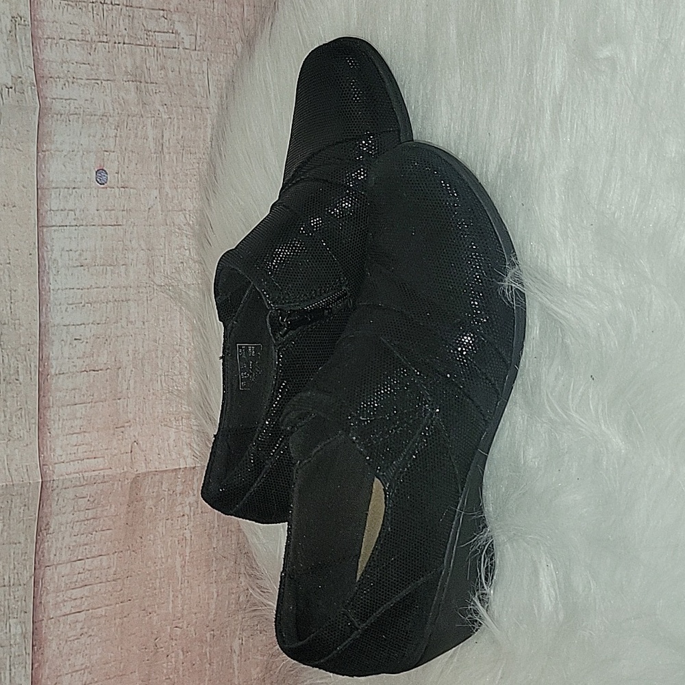 CLARKS size 9.5 Black Shoes